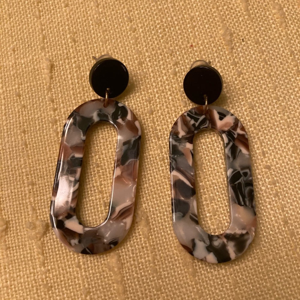 Multi-colored oval earrings